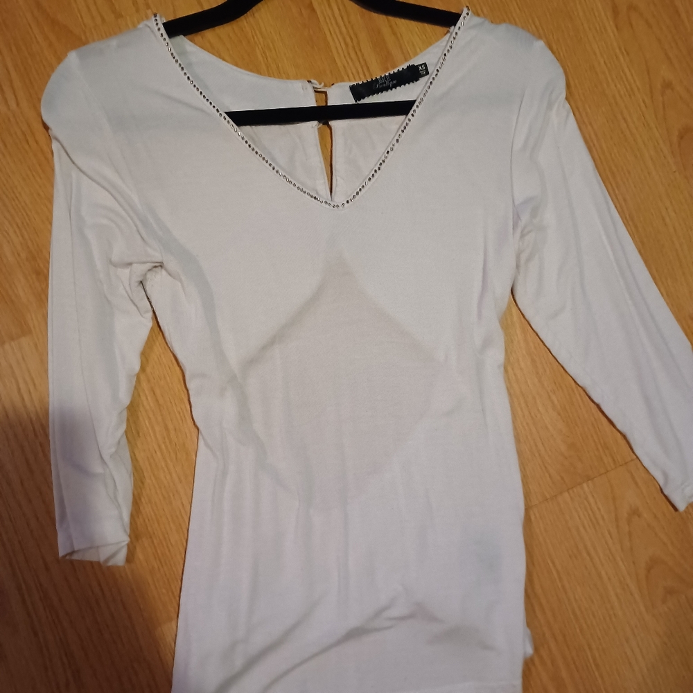 Blouse - Picture 2 of 3